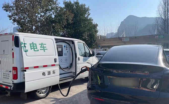越城区汽车搭电